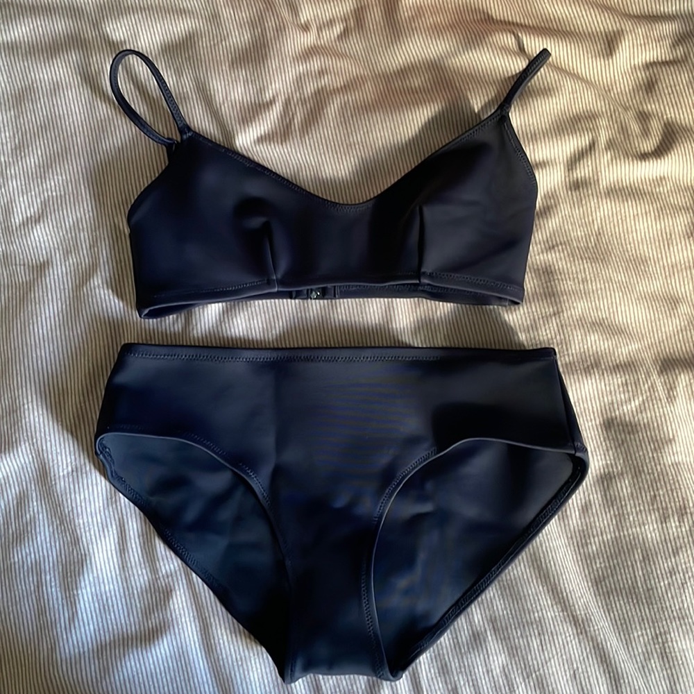 COS US4 swimsuits